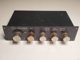 Na2000.4 Alphasonik Vintage P-1 4 Equalizer / Car Preamp 4- Band Tested Working See Pics