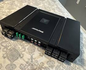 Hda-v90 Alpine Status Hi-res 5-channel Amplifier 75w X 4 300w 1 4-ohm