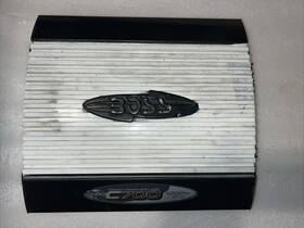 C700 Boss Old School Amp 1200 W Bridgeable Ugly But Works Good .tri-mode Capability