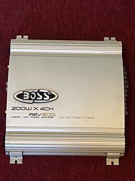 Rev-600 Boss 800 Watts Four Channel Mofset Bridgeable Power Amplifier Works