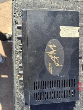 Ca-2800 Custom Sounds Cs Customworks 2-channel Car Audio Amplifier 300w Rms