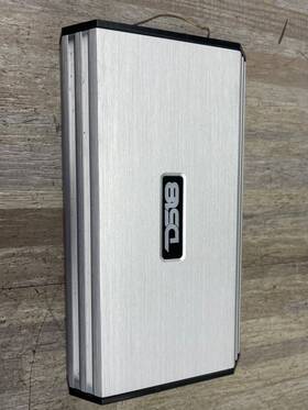 Ds18 S1600.2 S-1600.2 1600 Watt 2-channel Ab Amplifier Car Amp Silver Part Or Repair