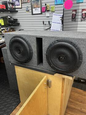 Gtr124 Massive Audio Primo P4 1600 Watts Amplifier And - 12 Inch 1000 Subwoofer