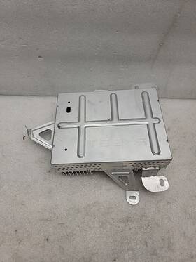 1490471-00-c Tesla 1490471-00- 2021-2023 Model X S Plaid Audio Sound System Amp Amplifier