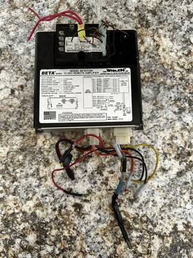 01-026a167-000 Whelen Ulf44 Remote Amplifier P/n Betta112r / Model